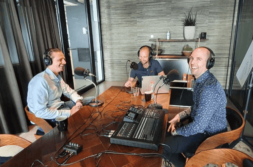 Foto van de Mr. Trust Podcast